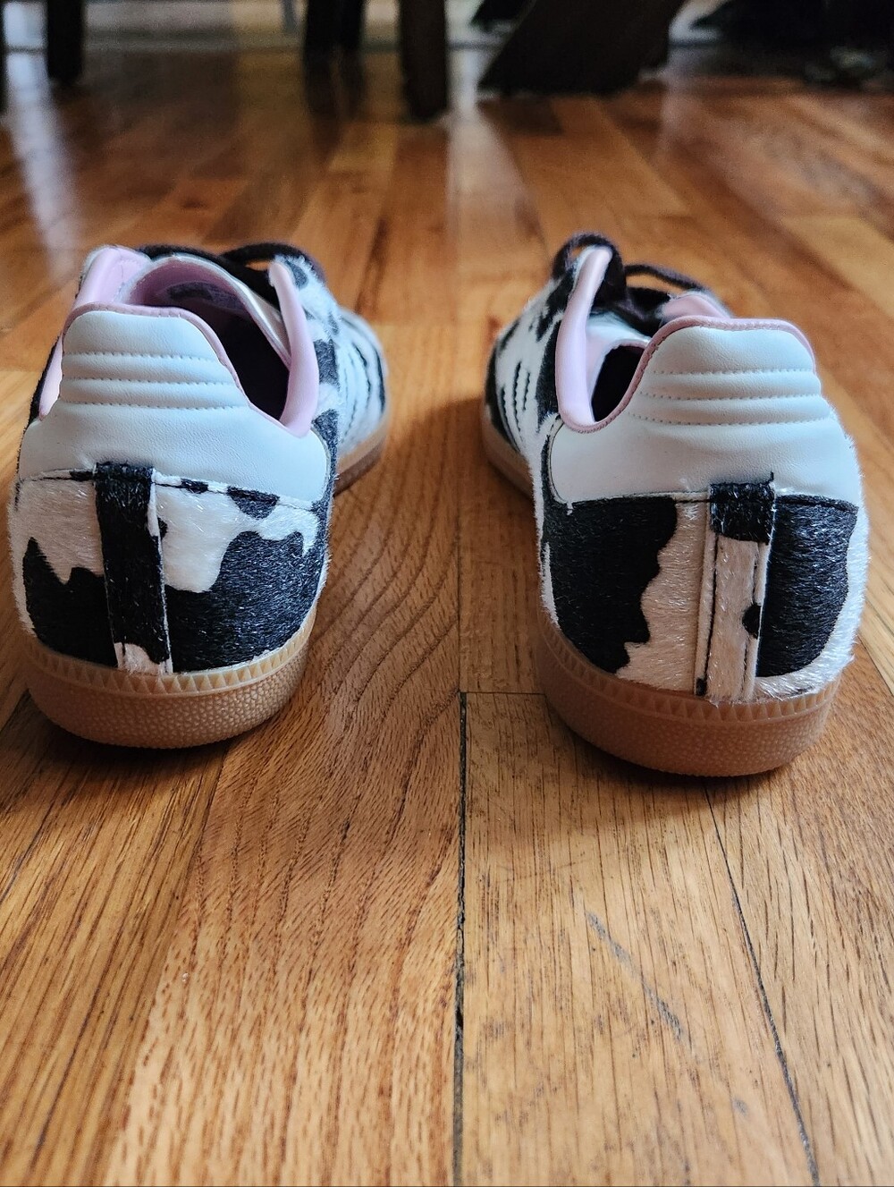 NWOB Adidas Samba OG Cow Print Sneakers Mens 8/Womens 9 - Picture 6 of 11